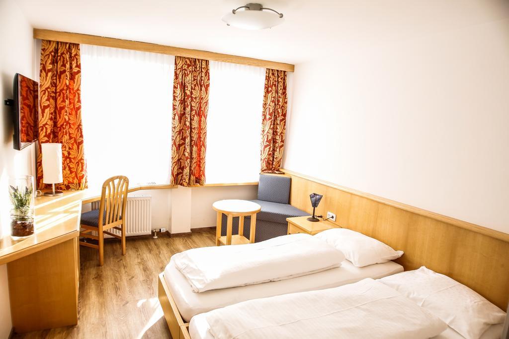 Pension Cafe Maier Голлинг-на-Хальцахе Номер фото