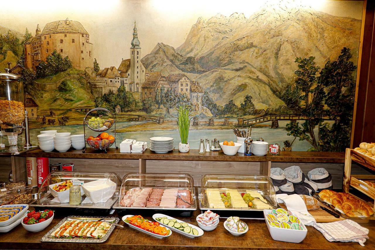 Pension Cafe Maier Голлинг-на-Хальцахе Экстерьер фото